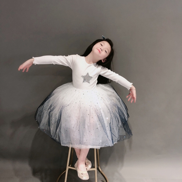 Váy công chúa voan bồng lấp lánh