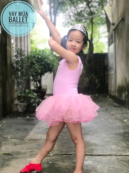 Váy múa ba lỗ viền cổ