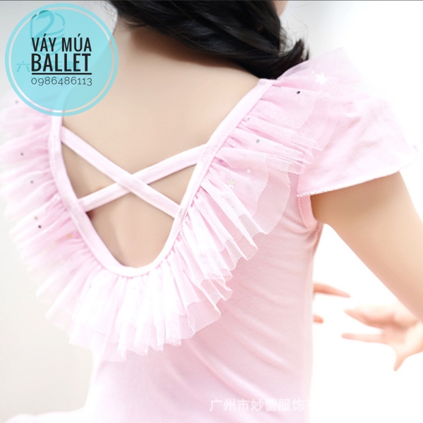 Váy múa sao bèo cổ