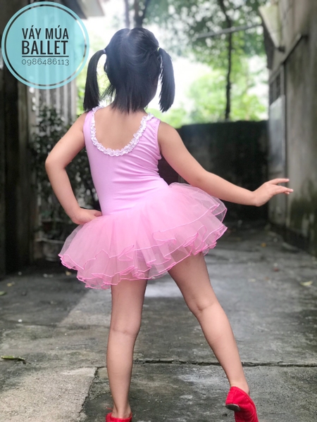 Váy múa ba lỗ viền cổ