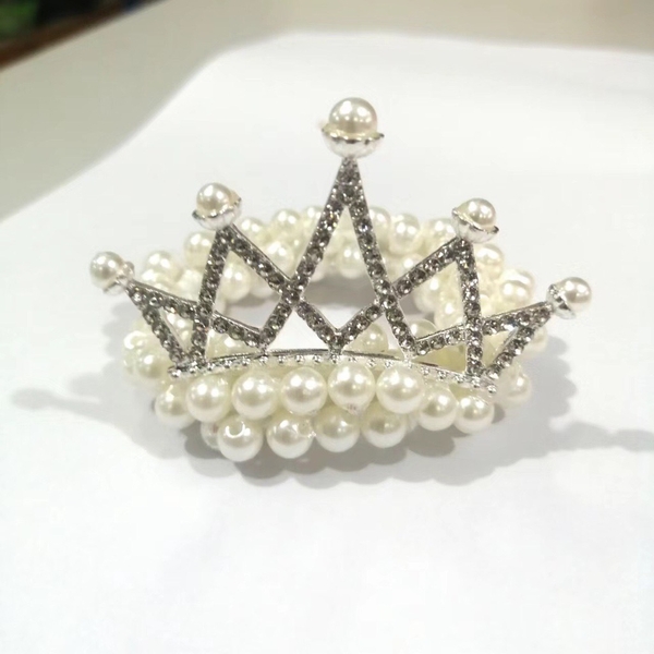 Buộc tóc vương miện