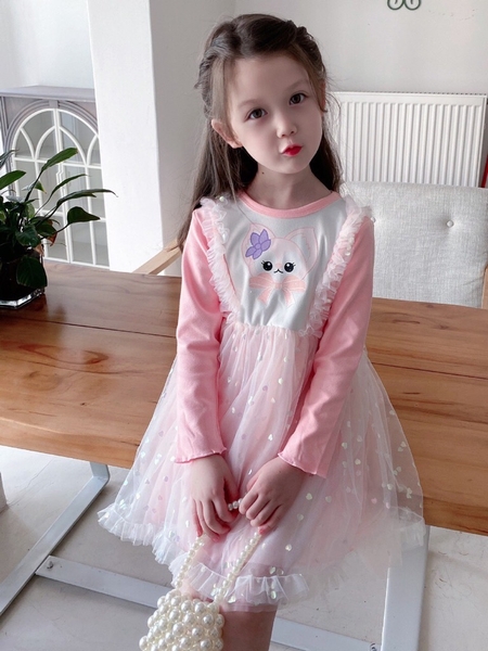 Váy công chúa hình tim lấp lánh