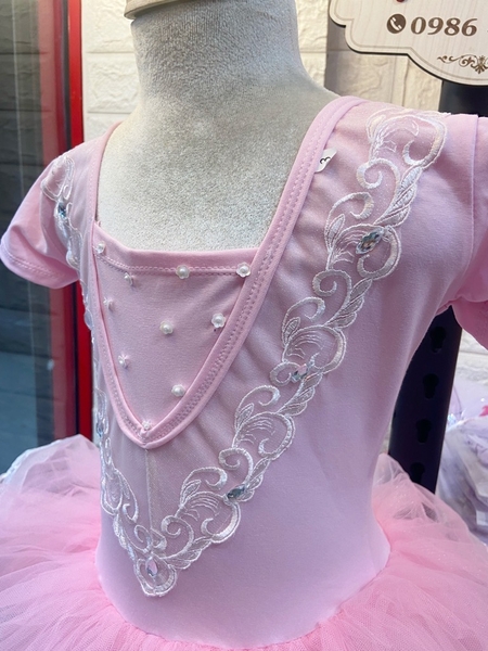 Váy múa ren V ngực viền ren ngắn hồng