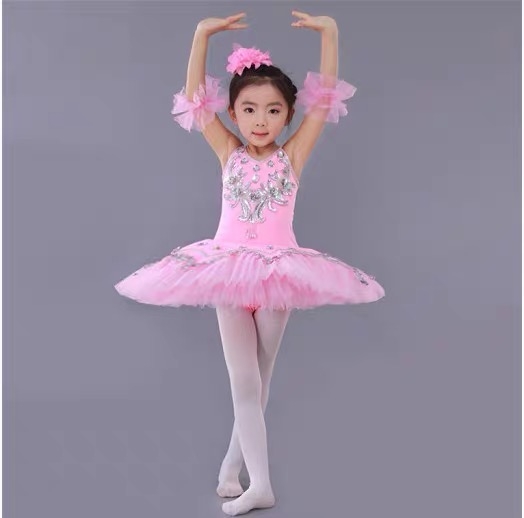 Set váy ballet biểu diễn kèm tất, hoa tay, cài tóc