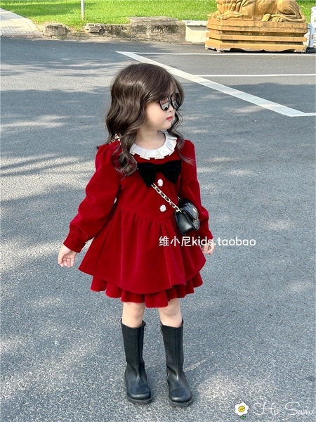 Váy nhung đỏ xinh 2 tầng