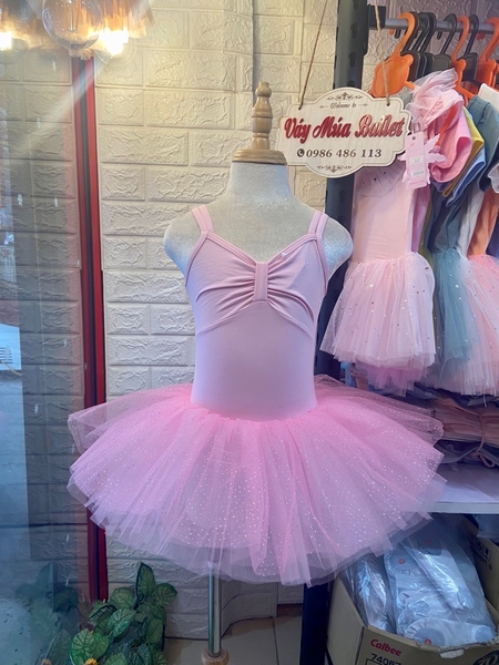 Váy múa dây nơ đáp ngực hồng lấp lánh