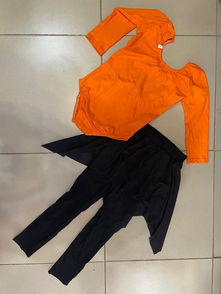 Bộ tập nơ liền đũng quần tà dài