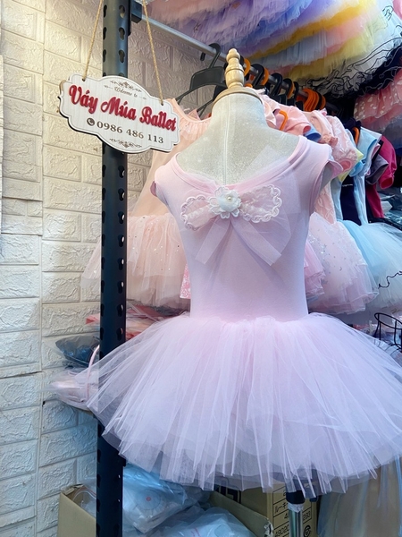 Váy múa ren ngực nơ lưng tay hến