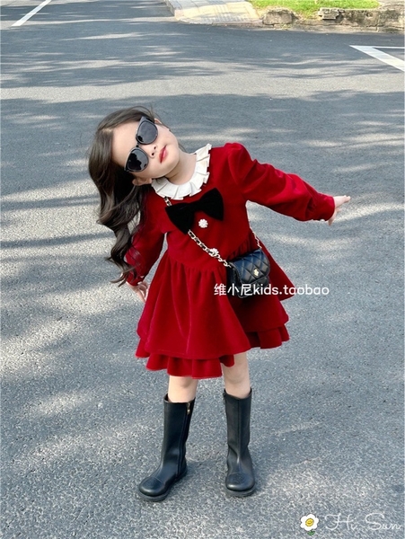 Váy nhung đỏ xinh 2 tầng