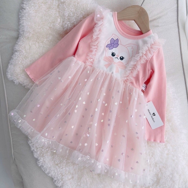 Váy công chúa hình tim lấp lánh