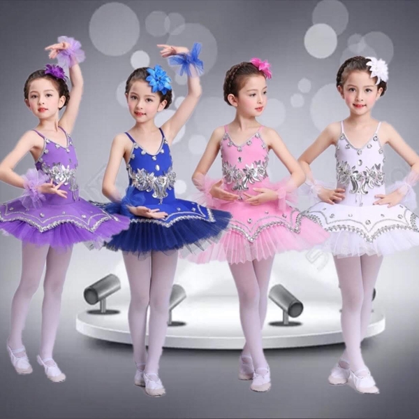 Set váy ballet biểu diễn kèm tất, hoa tay, cài tóc