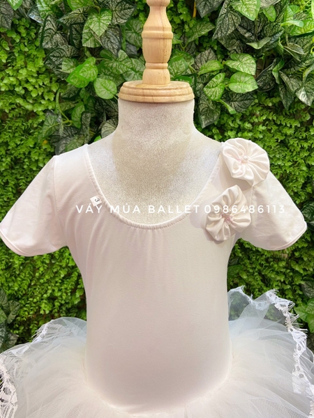 Váy múa tay chân viền ren