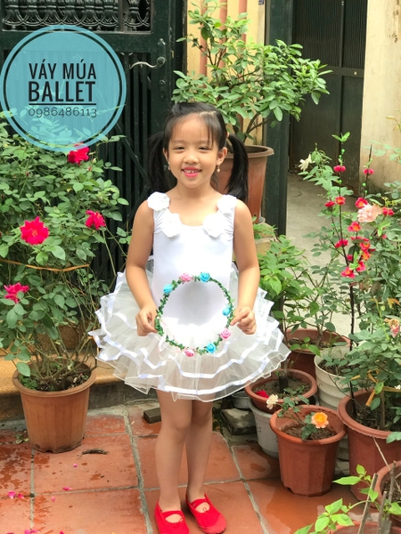 Váy múa hoa cổ màu trắng, đỏ đô, hồng