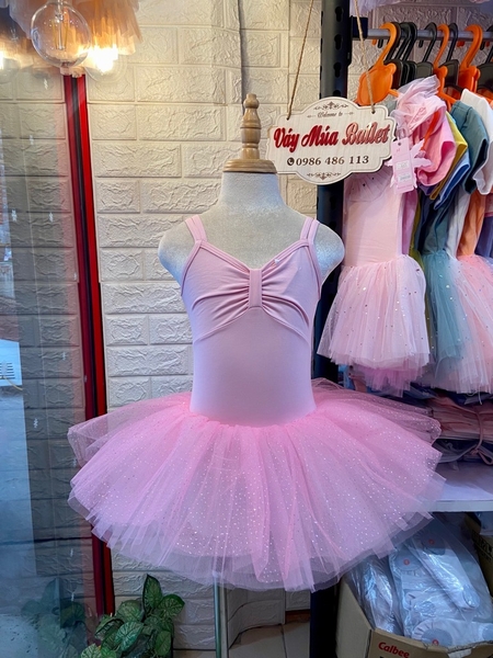 Váy múa dây nơ đáp ngực hồng lấp lánh