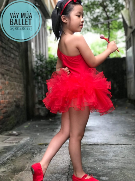 Váy múa lệch vai tay rời đỏ