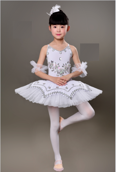 Set váy ballet biểu diễn kèm tất, hoa tay, cài tóc