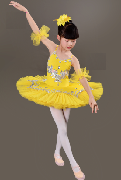 Set váy ballet biểu diễn kèm tất, hoa tay, cài tóc