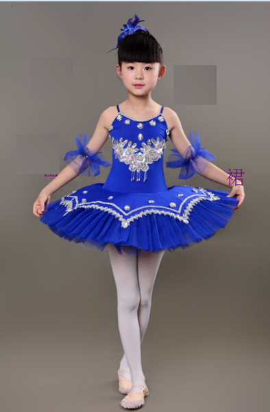 Set váy ballet biểu diễn kèm tất, hoa tay, cài tóc
