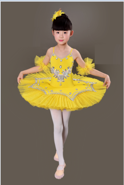 Set váy ballet biểu diễn kèm tất, hoa tay, cài tóc