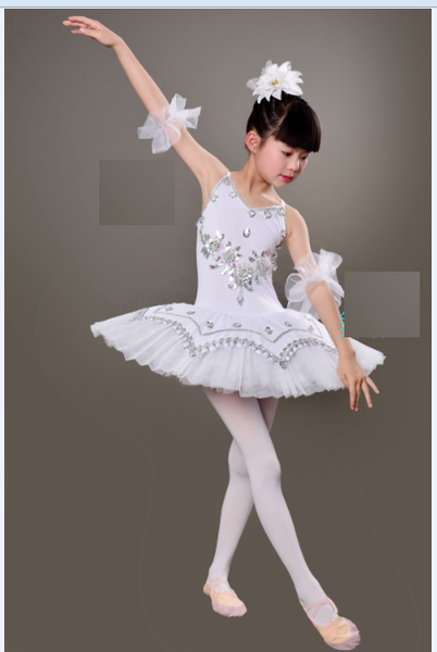 Set váy ballet biểu diễn kèm tất, hoa tay, cài tóc