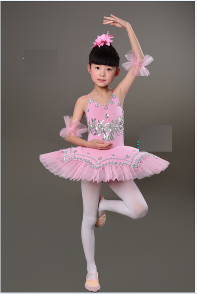 Set váy ballet biểu diễn kèm tất, hoa tay, cài tóc