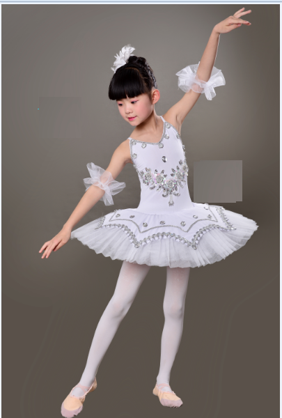 Set váy ballet biểu diễn kèm tất, hoa tay, cài tóc