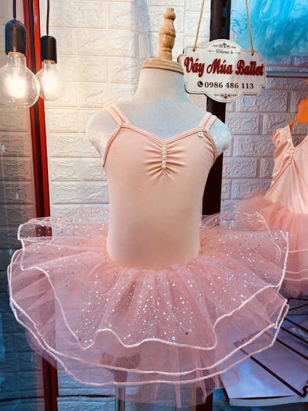 Váy múa đan lưng sao