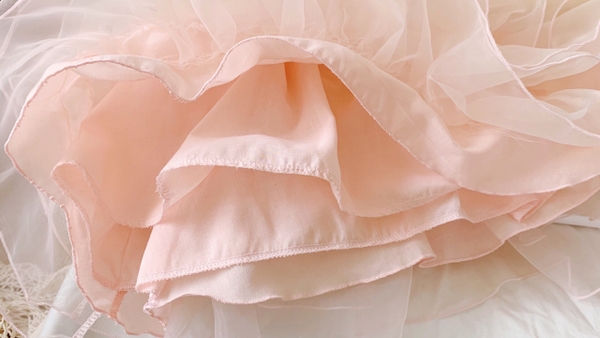 Đầm len tăm phối voan tầng xoè