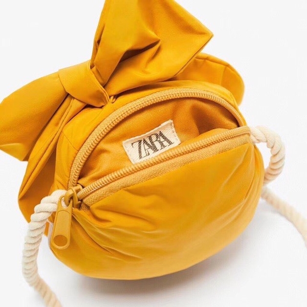 Túi đeo chéo zara vàng