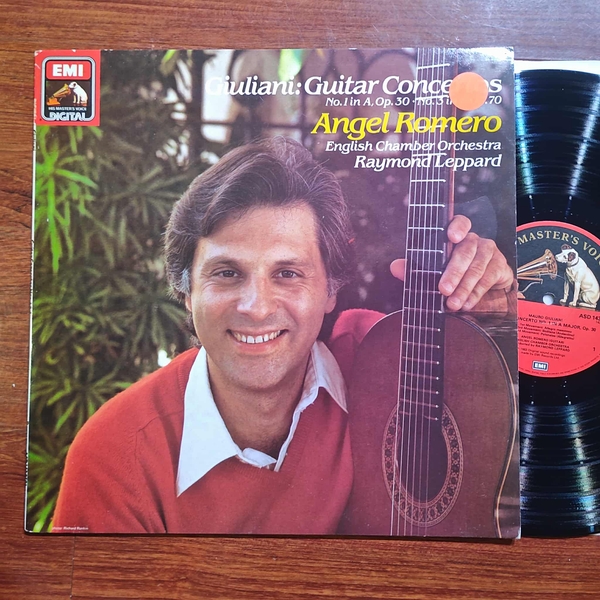 Angel Romero, English Chamber Orchestra, Raymond Leppard – Guitar Concertos No. 1 In A, Op. 30 / No. 3 In F, Op. 70