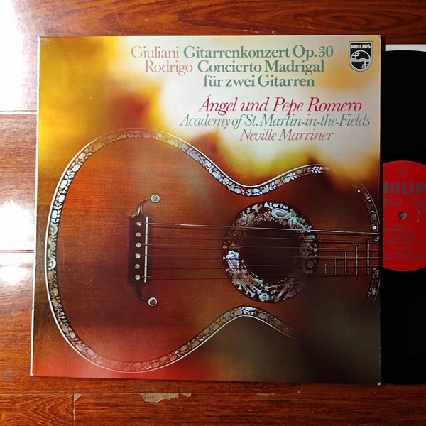 Giuliani / Rodrigo - Ángel And Pepe Romero, Academy Of St. Martin-in-the-Fields, Neville Marriner – Guitar Concerto, Op.30 / Concierto Madrigal For Two Guitars