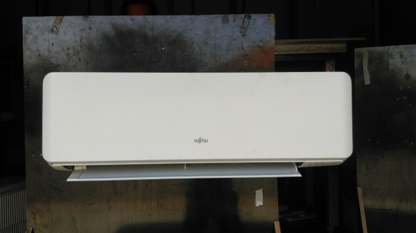 Máy lạnh treo tường Fujitsu Inverter ASAG12CPTA-V - 1.5HP