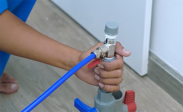 Khóa đầu vào và tắt nguồn điện