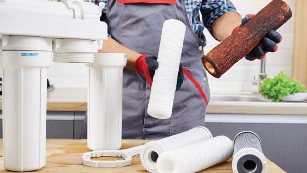  Kiểm tra tình trạng các lõi lọc, vệ sinh hoặc thay mới 