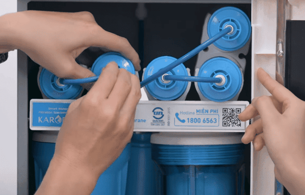 Mở lại nguồn nước và cấp điện, sau đó kiểm tra hoạt động của máy trước khi sử dụng.