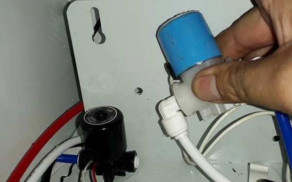Dấu hiệu van điện từ máy lọc nước bị hỏng và cách kiểm tra xử lý