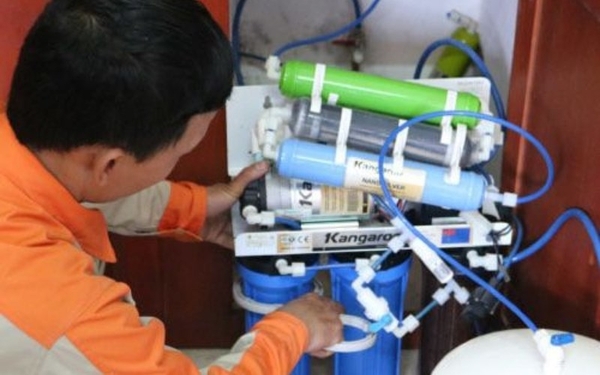 Vệ sinh màng lọc RO