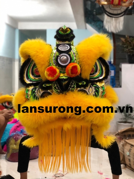 Đầu lân đẹp , giá rẻ- Lân mengkok màu vàng