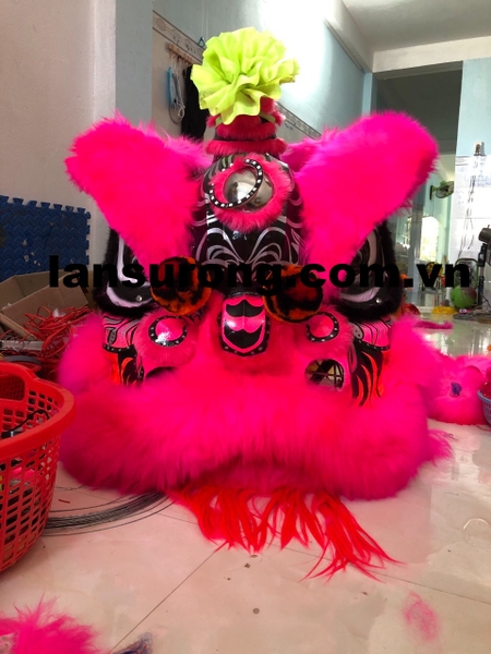 Đầu lân miệng dảnh lông cừu hồng