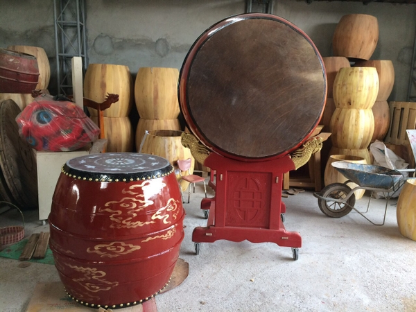 TRỐNG TRƯỜNG HỌC