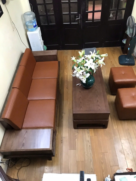 Bộ sofa gỗ trong không gian nhỏ
