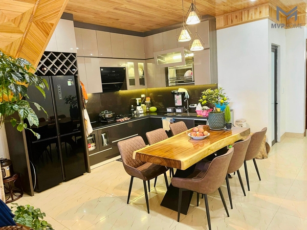 Sử dụng trang trí hoa quả và cây cảnh