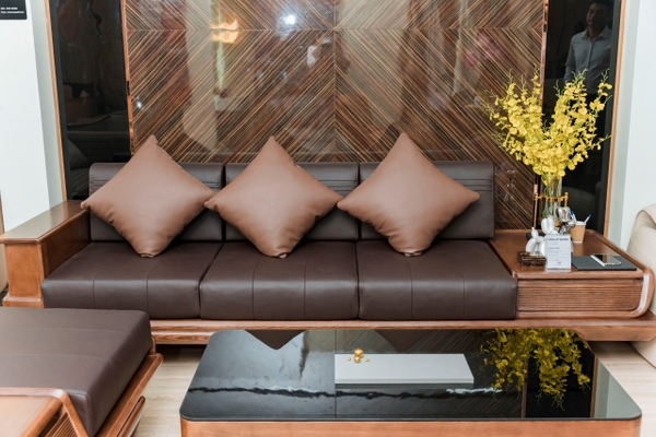 Đầu Tư Lâu Dài Cùng Bộ Bàn Ghế Gỗ Tự Nhiên\