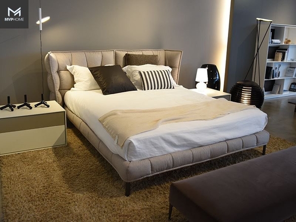 Đặt lệch với cửa sổ, cửa ra vào