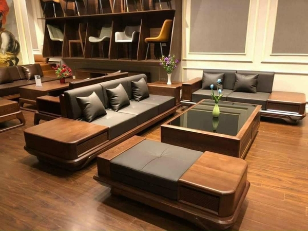 Sofa gỗ Sồi Queen SG01 ngay tại phòng khách