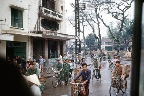 Nguoi-dan-su-dung-xe-dap-vao-nhung-nam-90