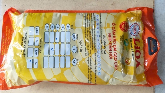 Ổ CẮM ĐIỆN LIOA 10 LỖ 5M MÃ SẢN PHẨM 4D6S52