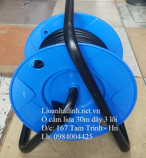 Ổ CẮM KÉO DÀI QUAY TAY LIOA KIỂU RULO 30M DÂY 3 LÕI ( QT30 - 3 - 15A)