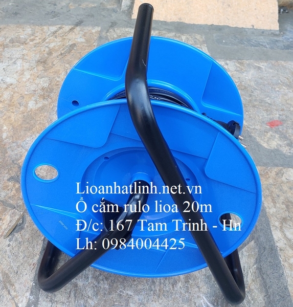 Ổ CẮM KÉO DÀI QUAY TAY LIOA KIỂU RULO 20M ( QT20 - 2 - 15A)