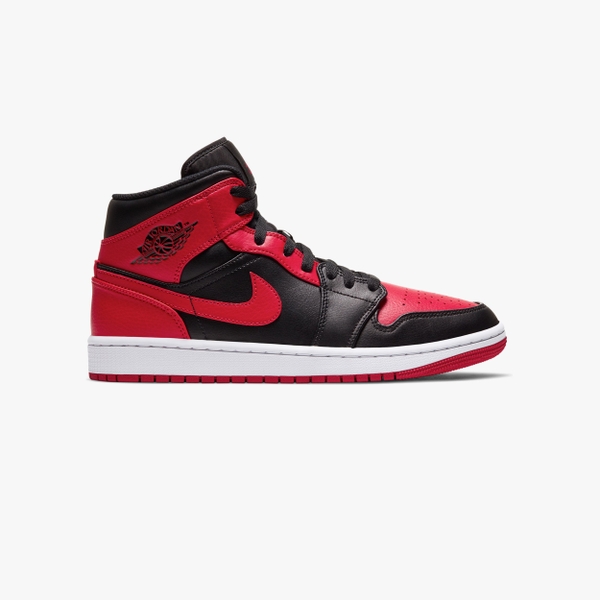 554724 074 nike